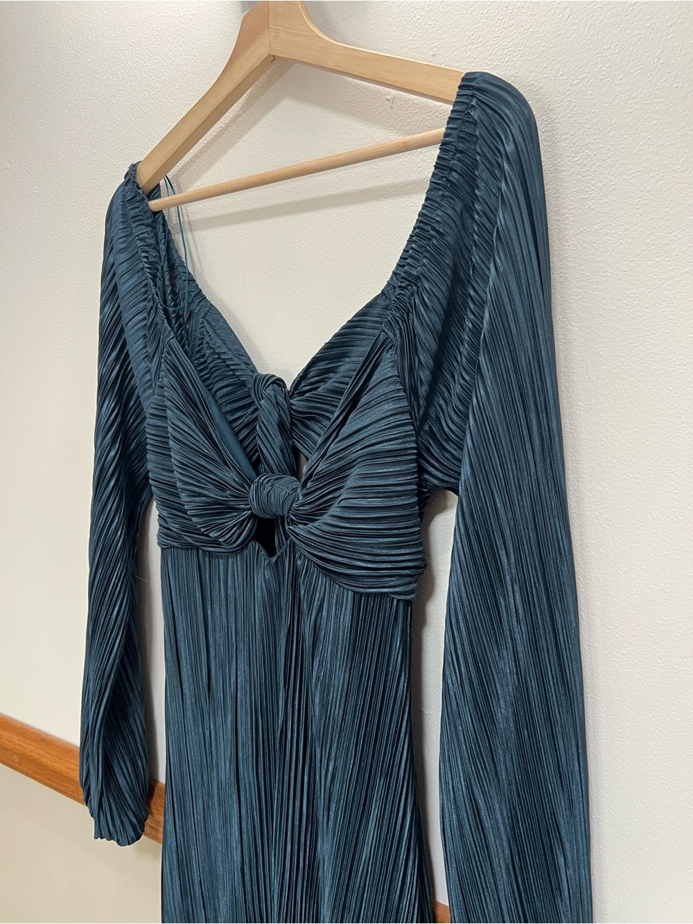 NWT Baltic Born Amani Plated Midi Dress in Peacock Blue size Large retails $79 - Picture 6 of 10